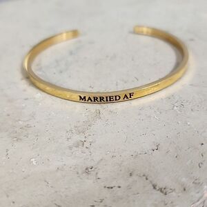 💕Married AF gold tone bracelet
